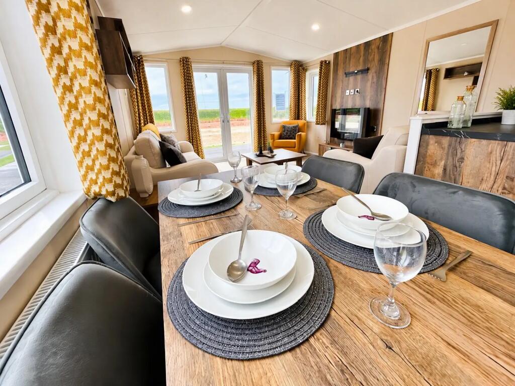 2025 Pemberton Avon, Winchelsea Sands Holiday Park, Pett Level Road, Winchelsea, East Sussex, TN36 4NB - View 2