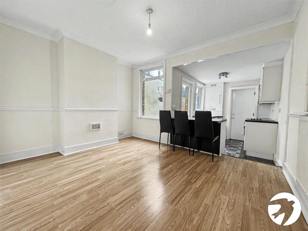 House in Chatham, Medway - View 5