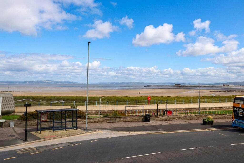 Apartment in Lancaster, West End, Morecambe - View 3
