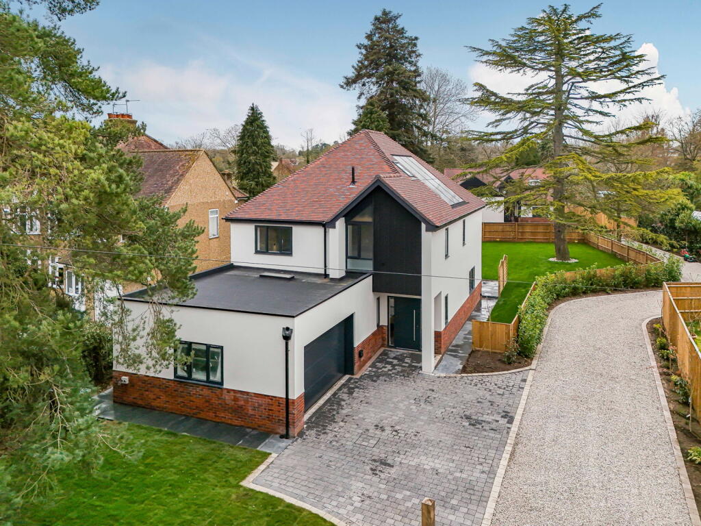 Main image of property: Norwood lane , Meopham, DA13 0YA