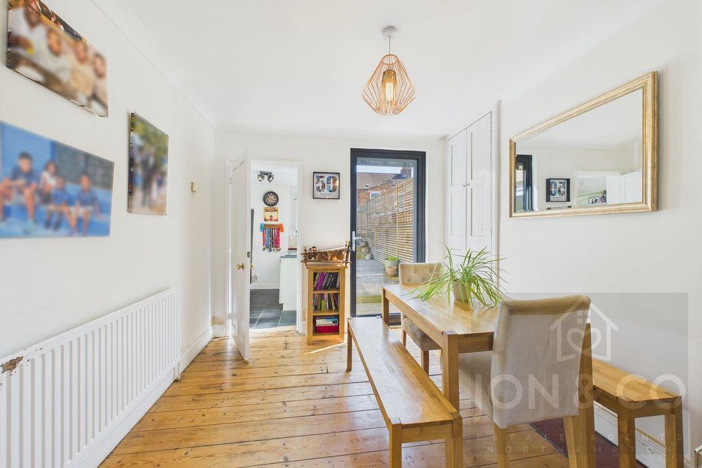 House in Northampton, West Northamptonshire - View 5