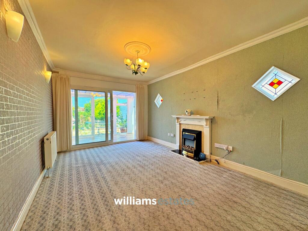 Eaton Avenue, Rhyl, LL18 photo 4