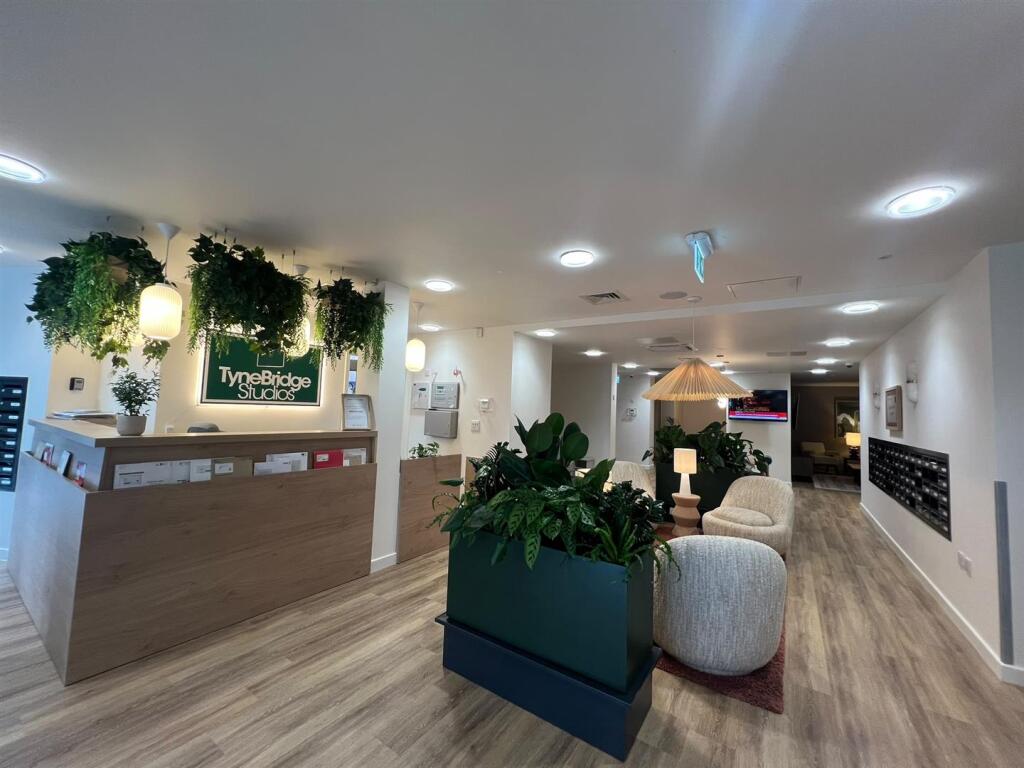 Apartment in Newcastle upon Tyne - View 2