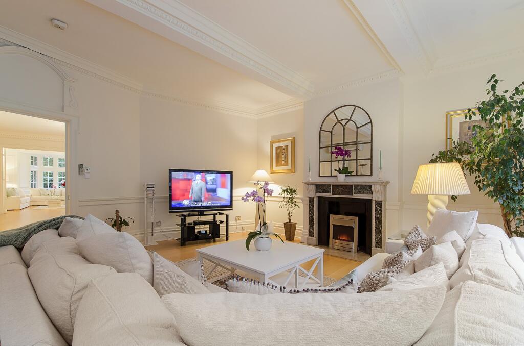 4 bedroom flat for rent