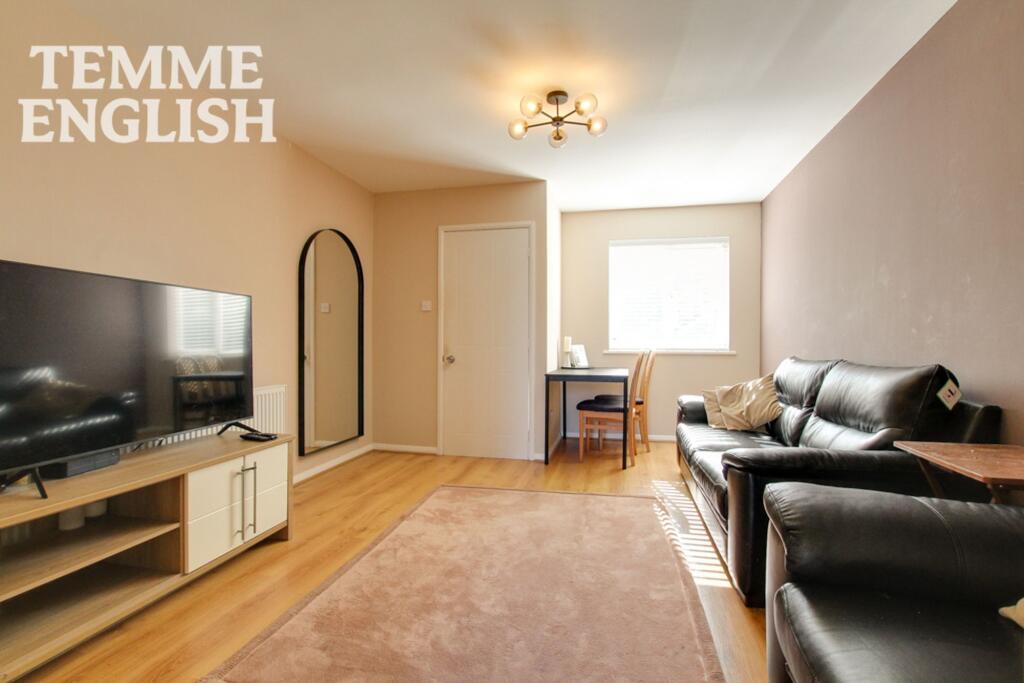 House in Southend-on-Sea - View 4