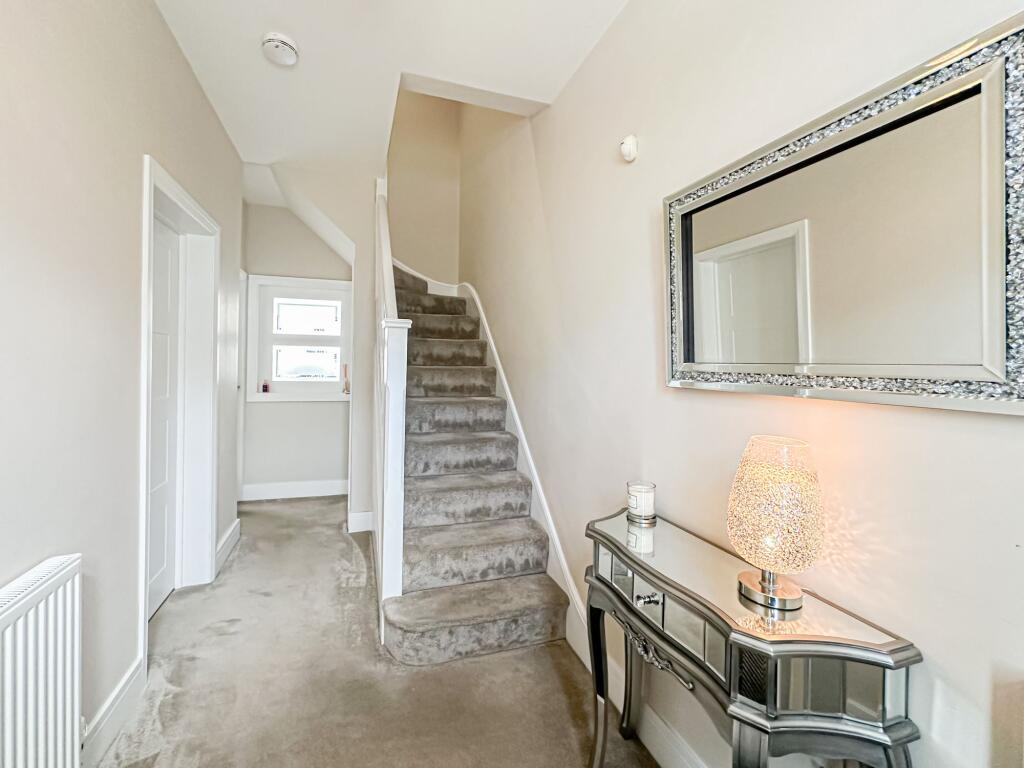 Alderley Road, Wirral, CH47 photo 4