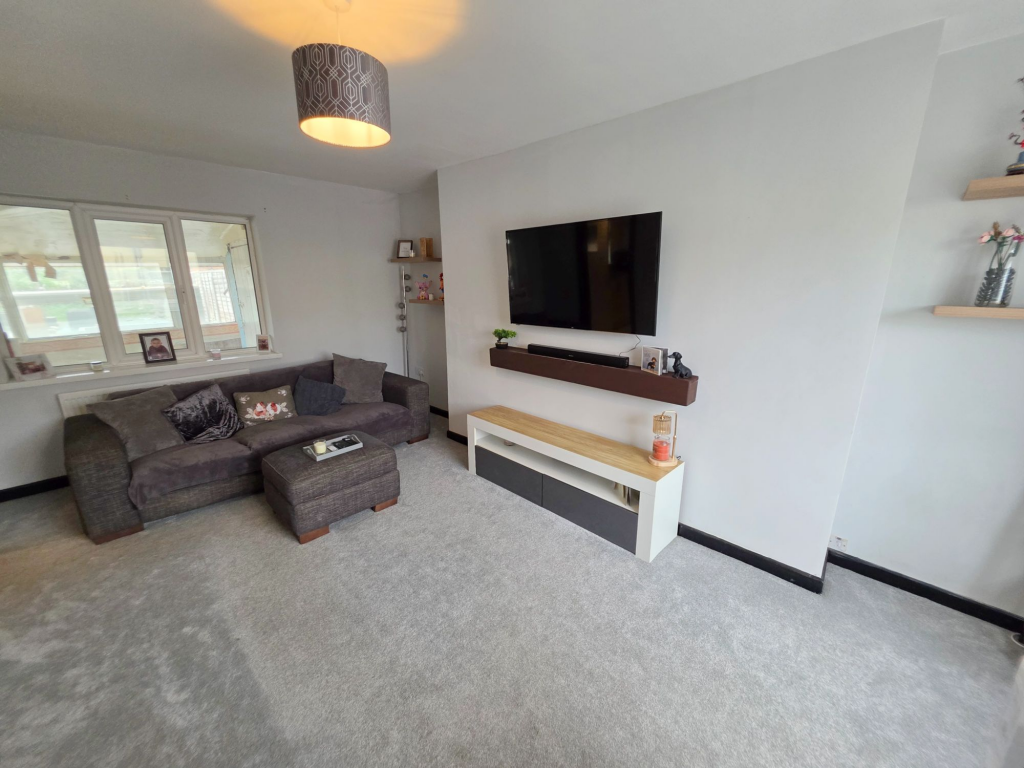 House in Doncaster, Dunsville, Hatfield - More