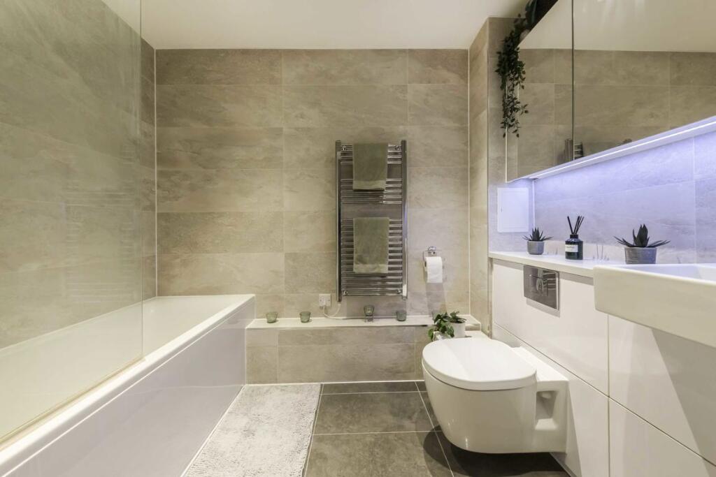Apartment in London, Shepherd's Bush - More