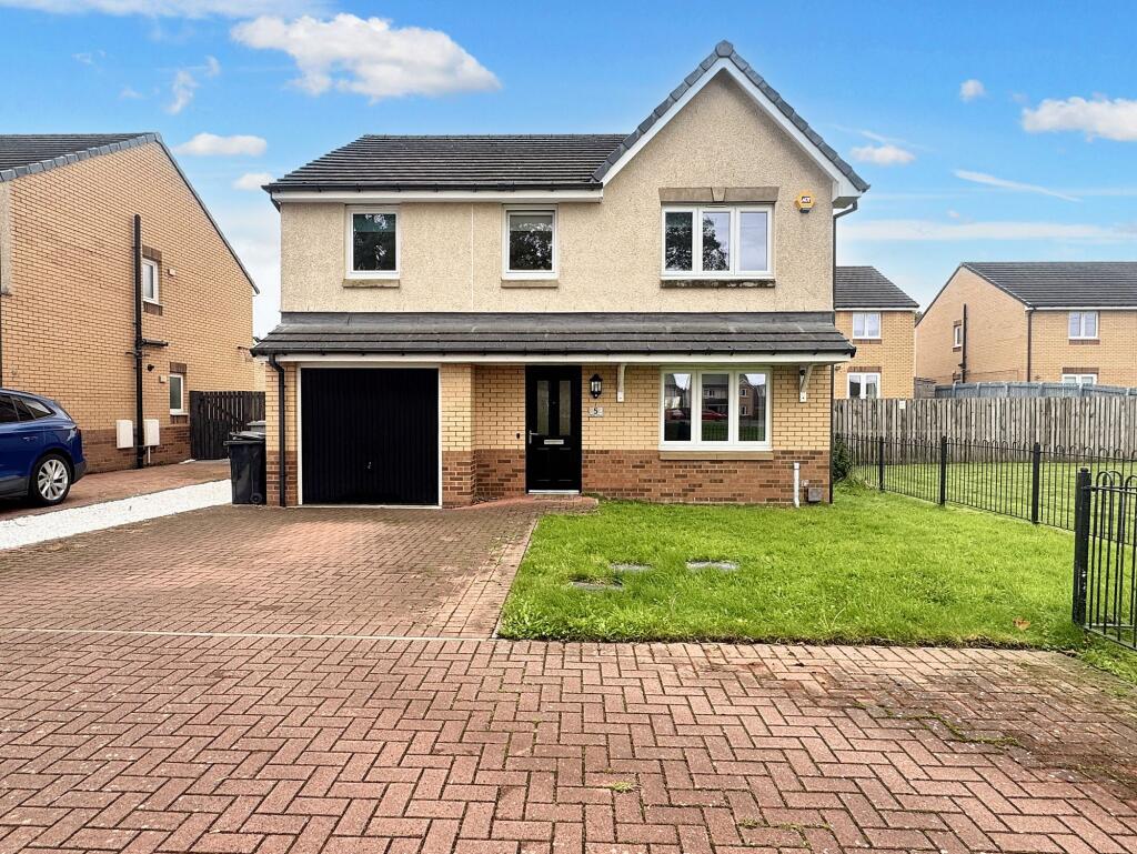 4-bed detached on Fallow Grove, Cambuslang, G72, £315,000