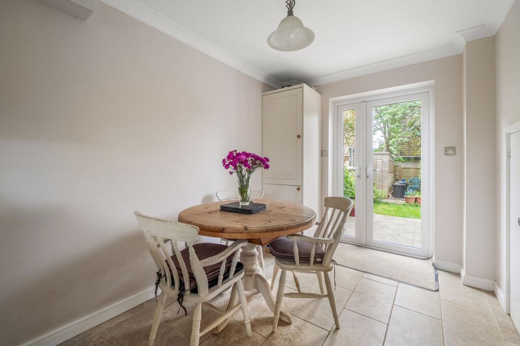 House in Stroud, Bussage, Chalford - View 4