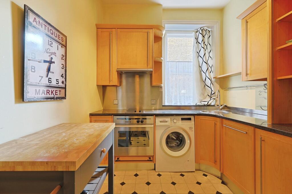 Apartment in London - More