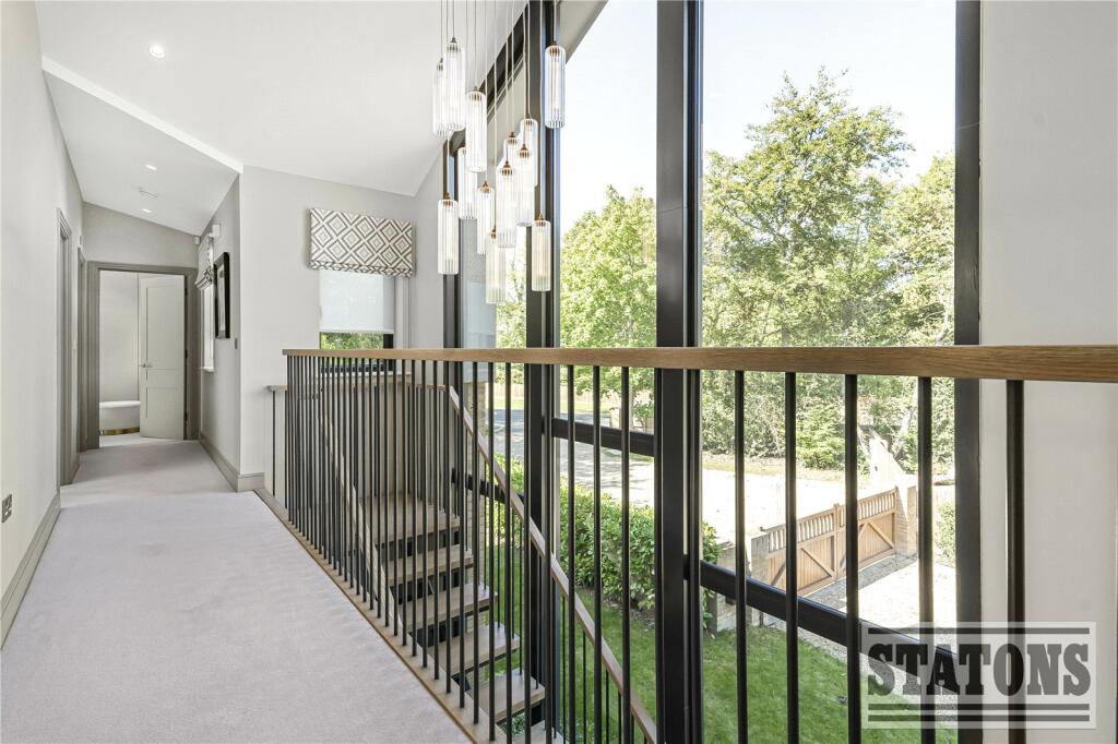 Additional image 13 of High Road, Essendon, Hatfield, Hertfordshire, AL9