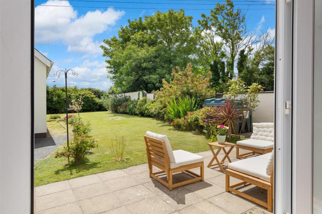 Simpson Cross, Haverfordwest photo 4