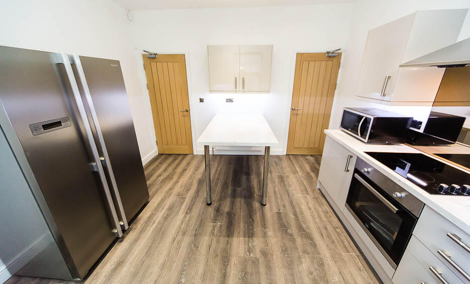 6 bedroom terraced house for rent