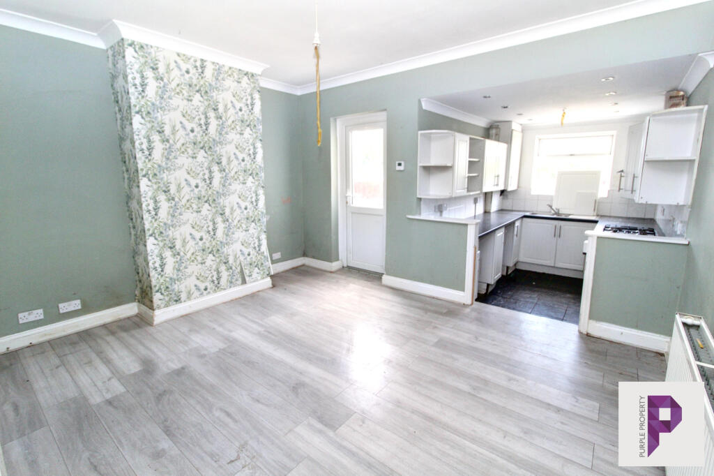 House in Gillingham, Sally Port Gardens - View 5