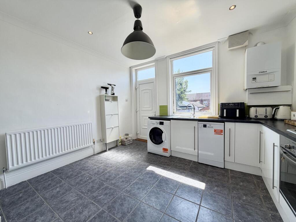 Beech Grove Avenue, Garforth, Leeds photo 4