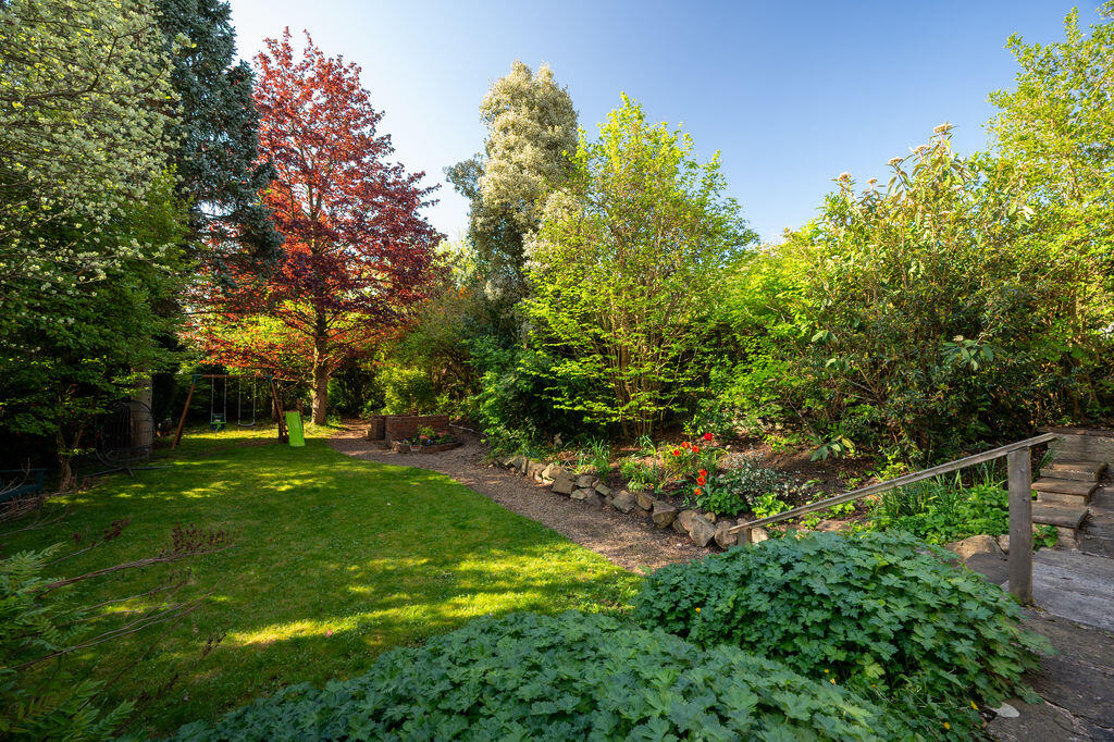 Knowle Lane, Ecclesall, Sheffield photo 4