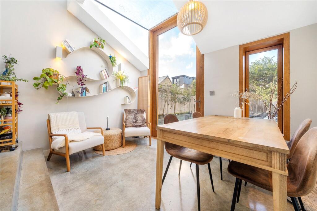 2-bed terraced on Landells Road, East Dulwich, London, SE22, £850,000