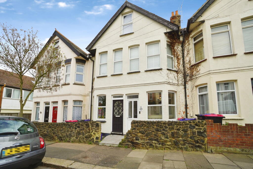 Main image of property: Hainault Avenue, Westcliff-on-sea, SS0 9EX