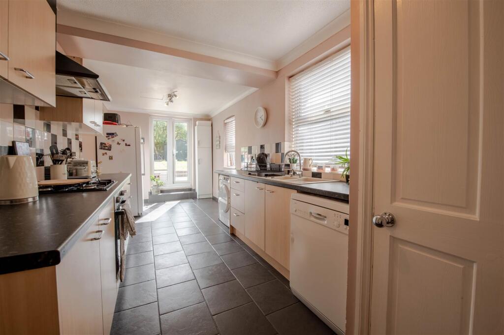 House in Rushden, North Northamptonshire - View 4