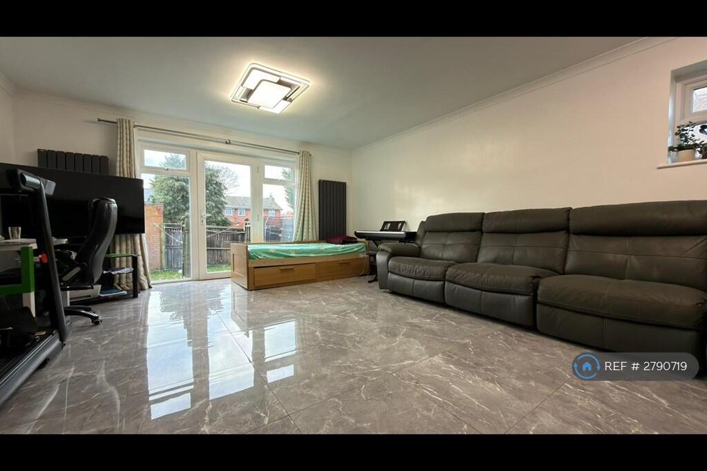 Main image of property: Grand Drive, London, SW20