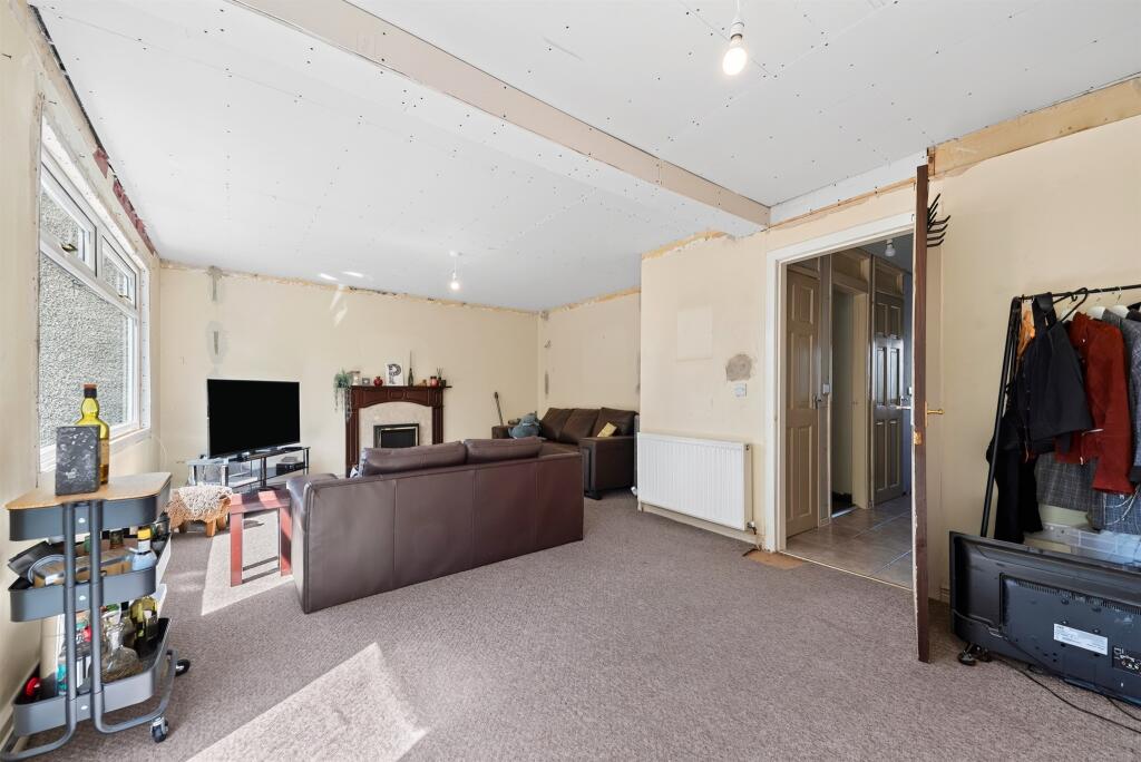 House in Glasgow - More