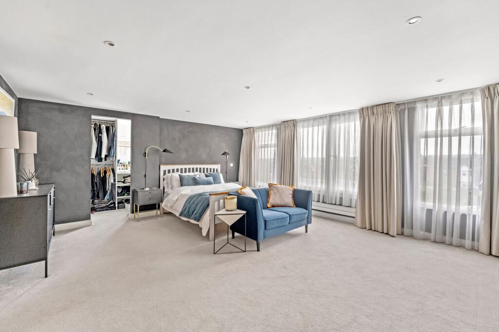 Prospect Road, Woodford Green, IG8 photo 4