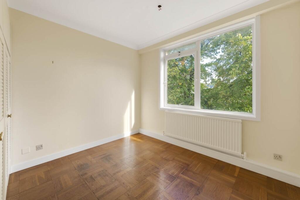 House in London, Kensington - More