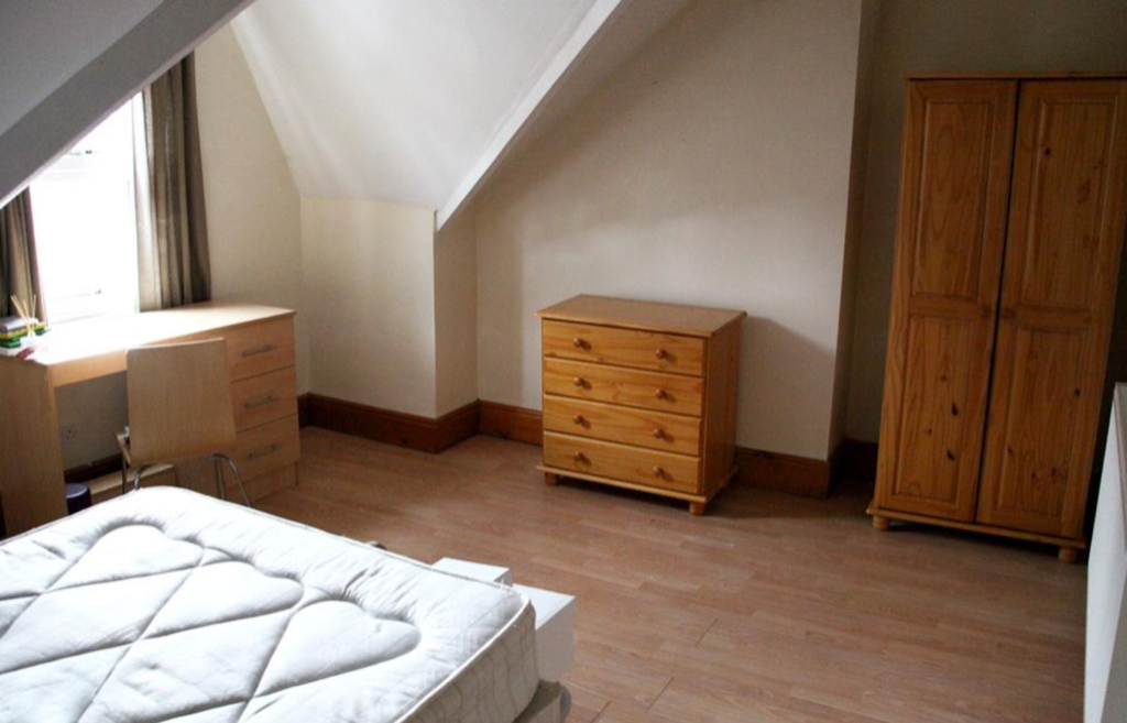 7 bedroom terraced house for rent