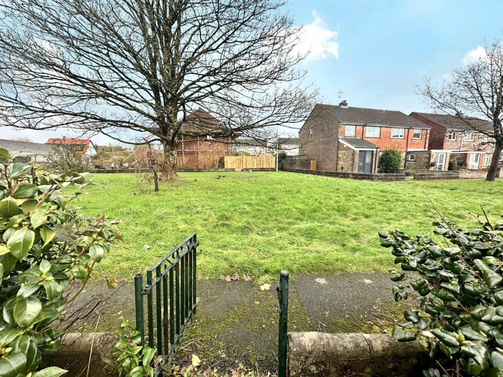 Bro-Dawel Close, Pontyclun CF72 9BN photo 4