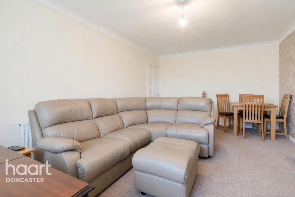 House in Doncaster, Dunsville, Hatfield - More