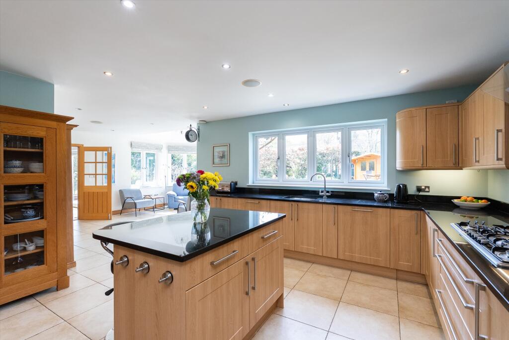 Burnhams Road, Little Bookham, Leatherhead, Surrey, KT23 - View 5