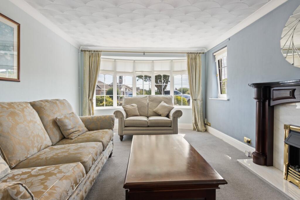 House in Grimsby, Scartho - More