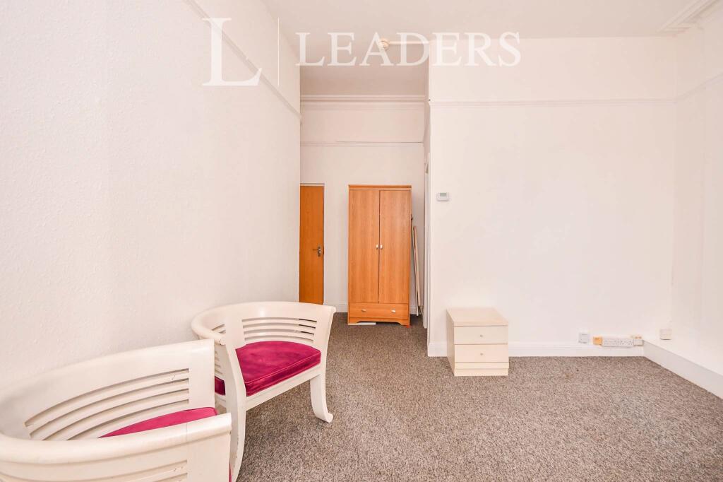 Apartment in Bournemouth - View 3