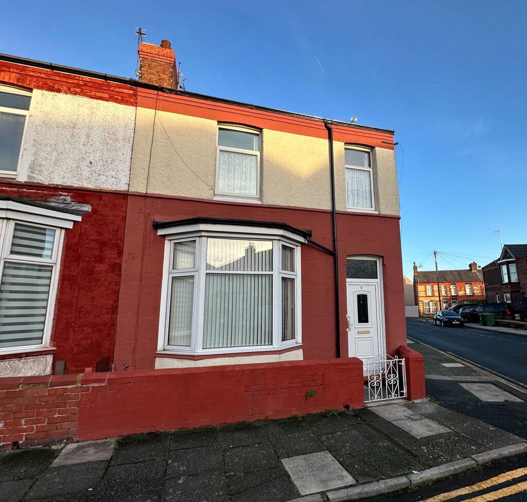 House in Wirral, Liverpool City Region - View 4