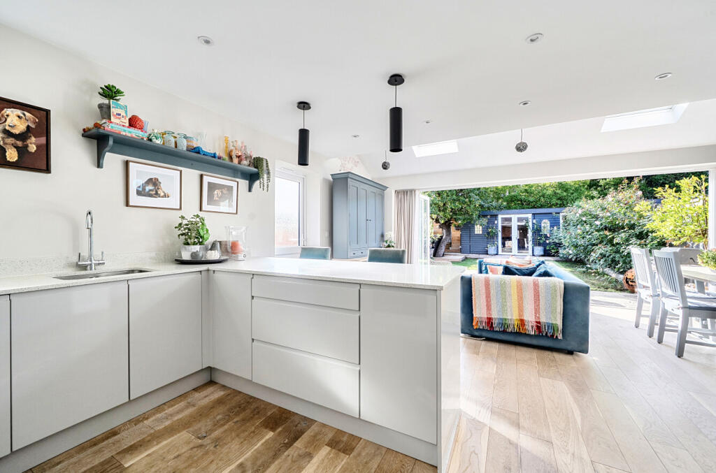 House in Reading - View 4