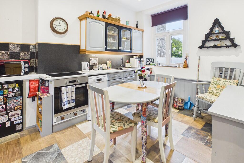 Apartment in Grange-over-Sands, Westmorland and Furness - View 2