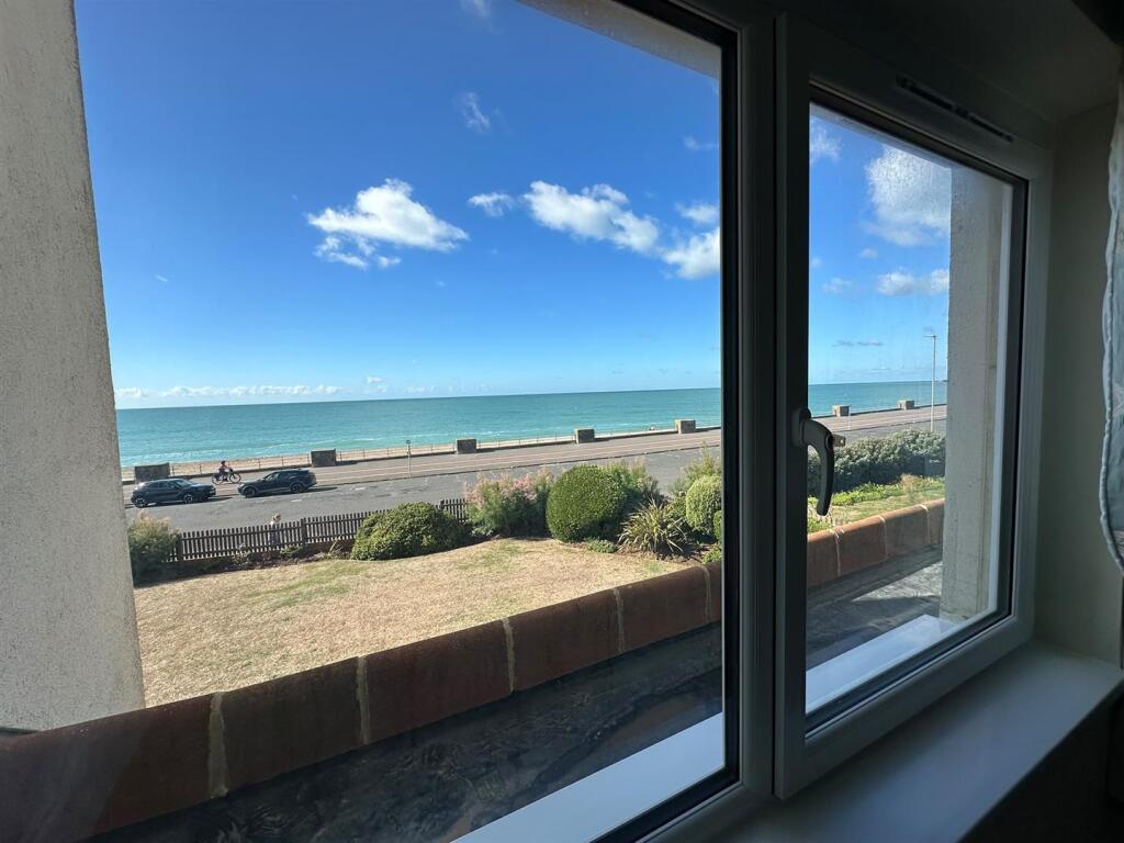 Apartment in Brighton - View 5