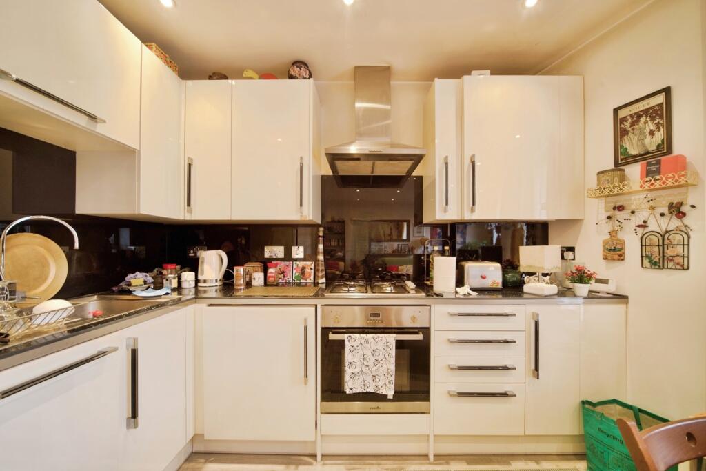 Apartment in London, Leyton - View 3