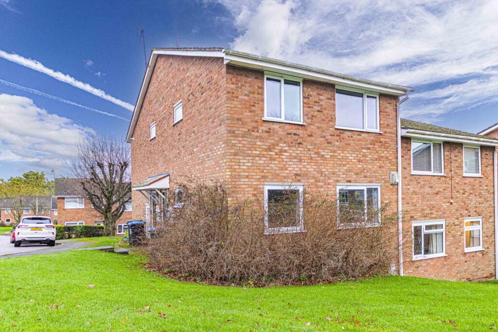 Main image of property: Chiltern Park Avenue, Berkhamsted, Hertfordshire, HP4