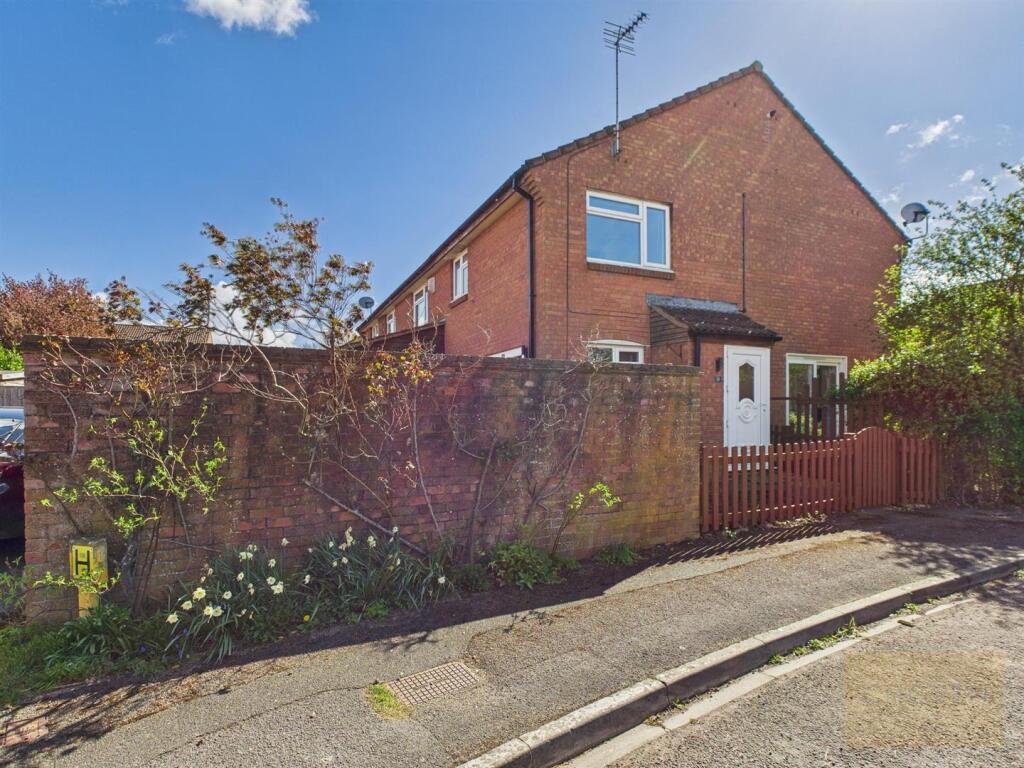 Main image of property: Harris Close, Churchdown, Gloucester