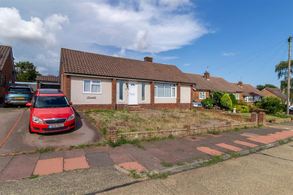 2-bed detached on Cleveland Road, Worthing, £375,000