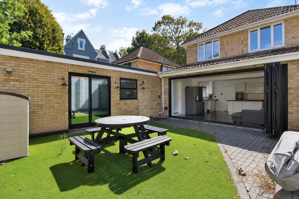 House in Portsmouth - View 4
