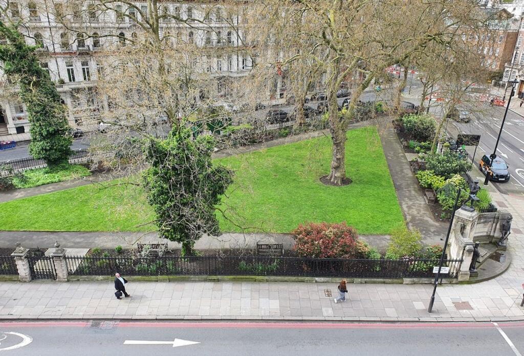 Gardens.jpg