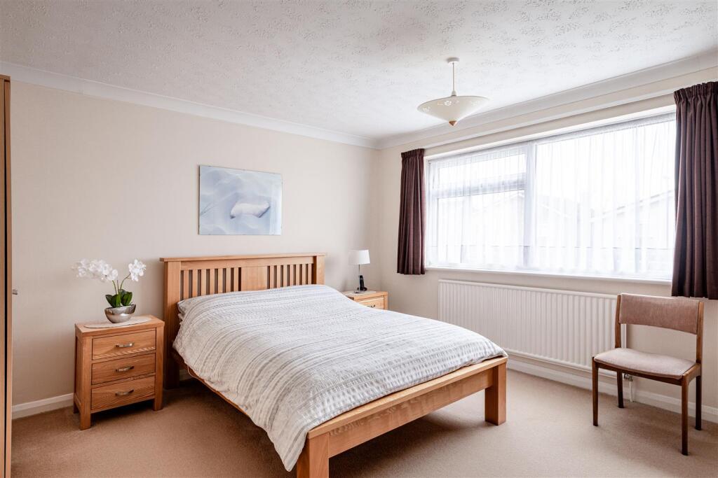 House in Redhill - More
