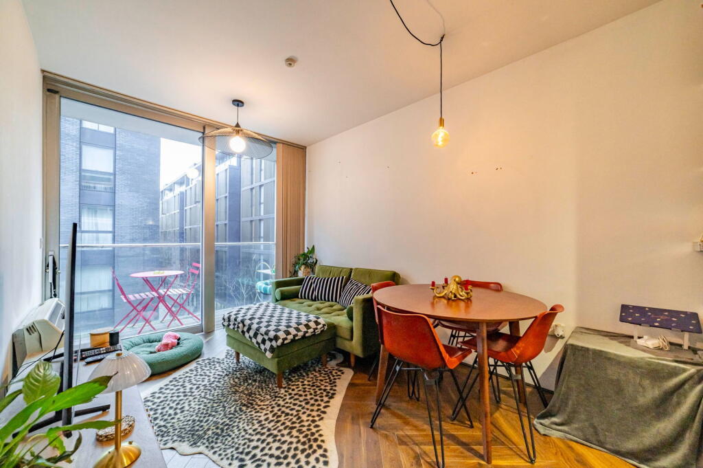 Apartment in Manchester, Greater Manchester - View 2