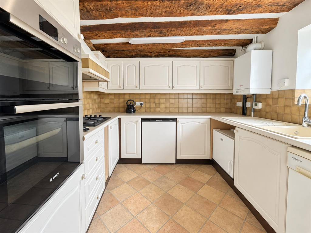 House in Tonbridge - More