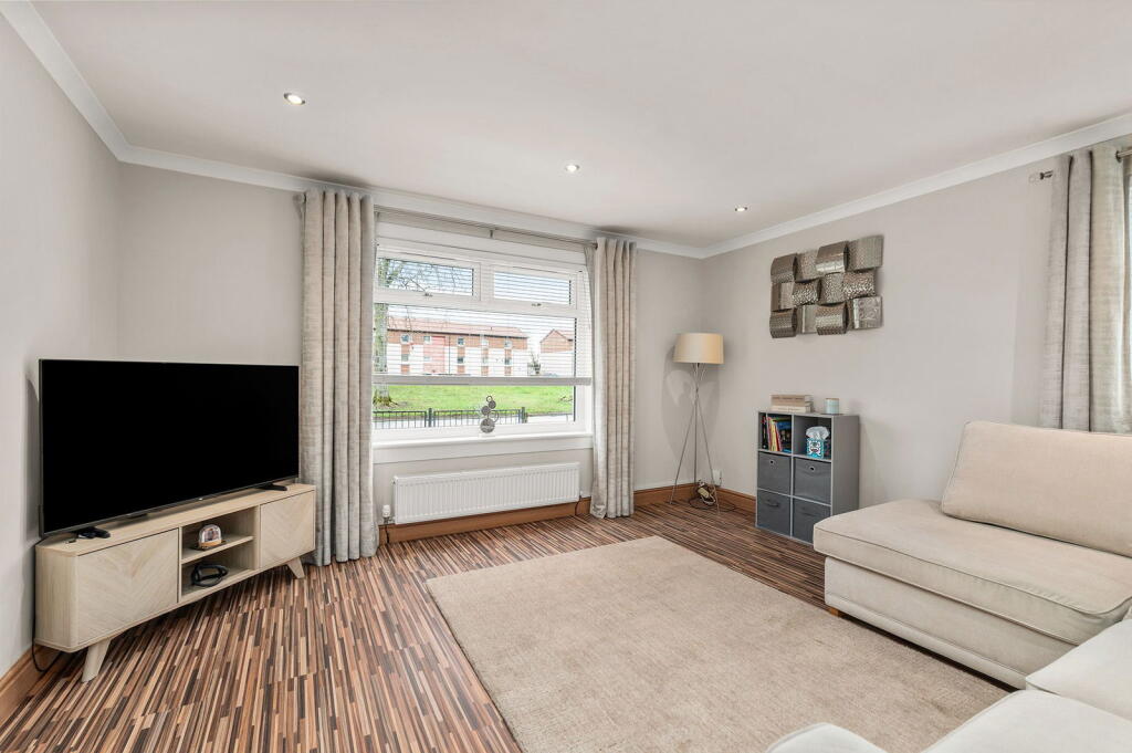 70 Burnbank Road, Grangemouth, FK3 8RT photo 3