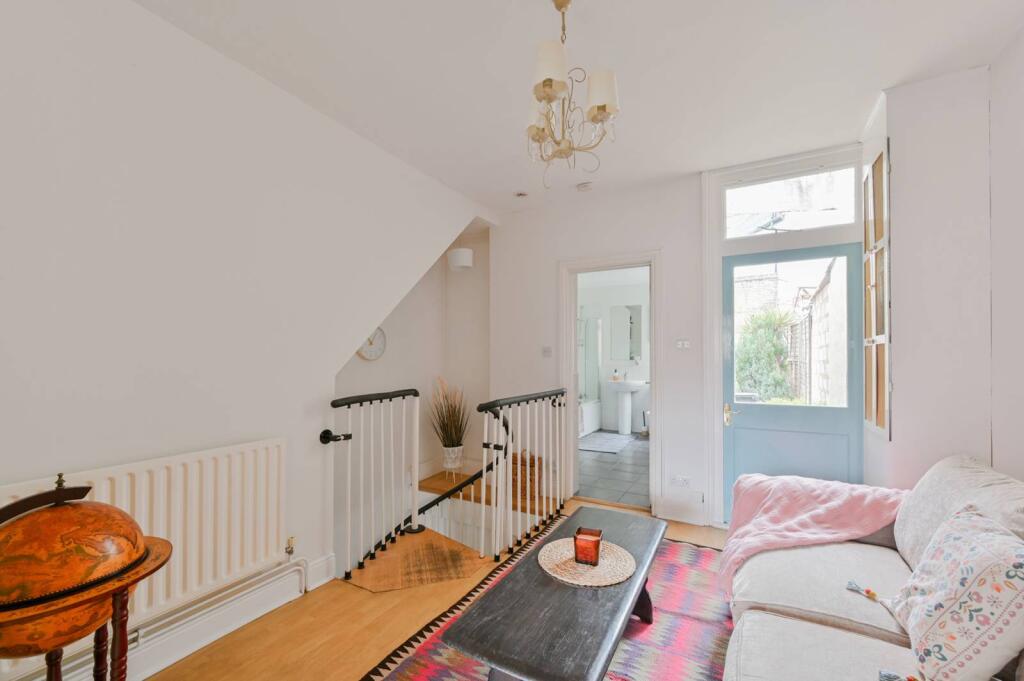 Main image of property: Garratt Lane, Earlsfield, London, SW18