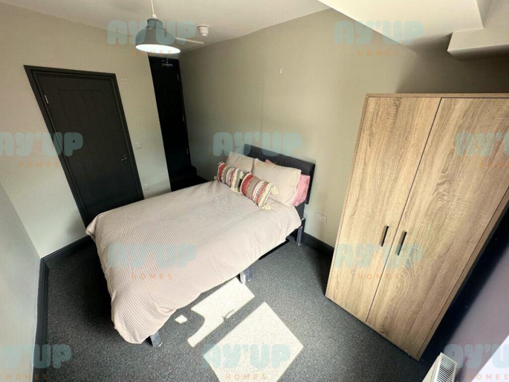 Main image of property: Room 3, 56 Broxholme Lane DN1 2LN